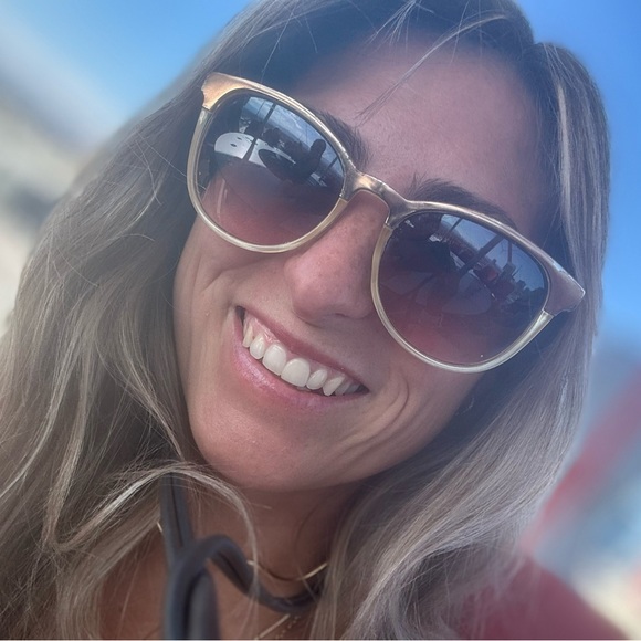 Meet your Posher, Kelsey - Picture 1 of 1